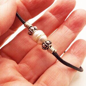 ARTIST STERLING 6.4 MM FRESHWATER RIDGED WHITE PEARL W/CORD 7.75" L. BRACELET G